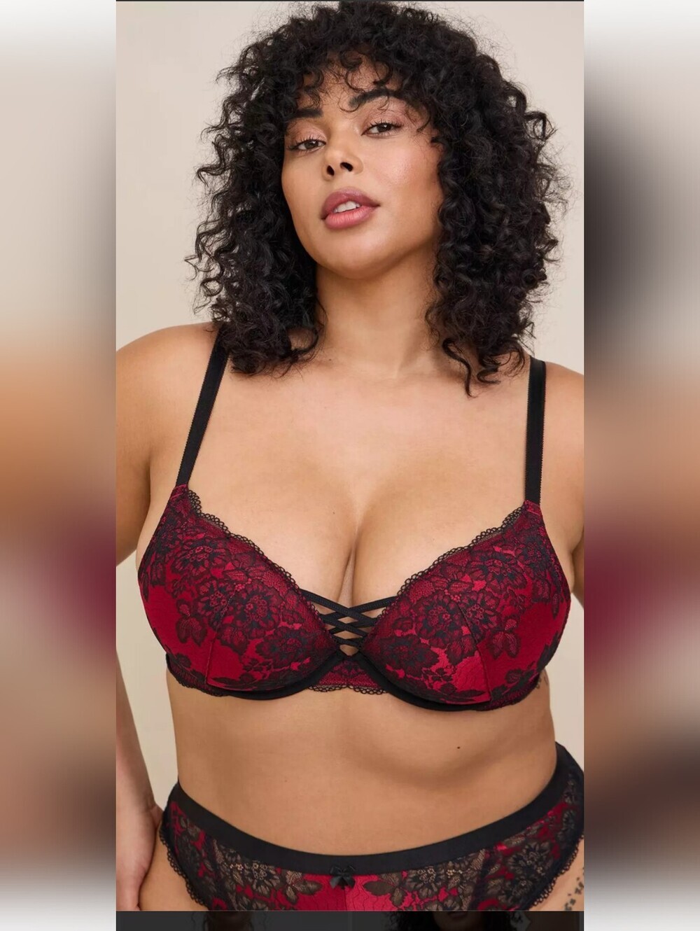 Torrid Curve Red Lace Push-Up Bra with Black Accents Size 40C.